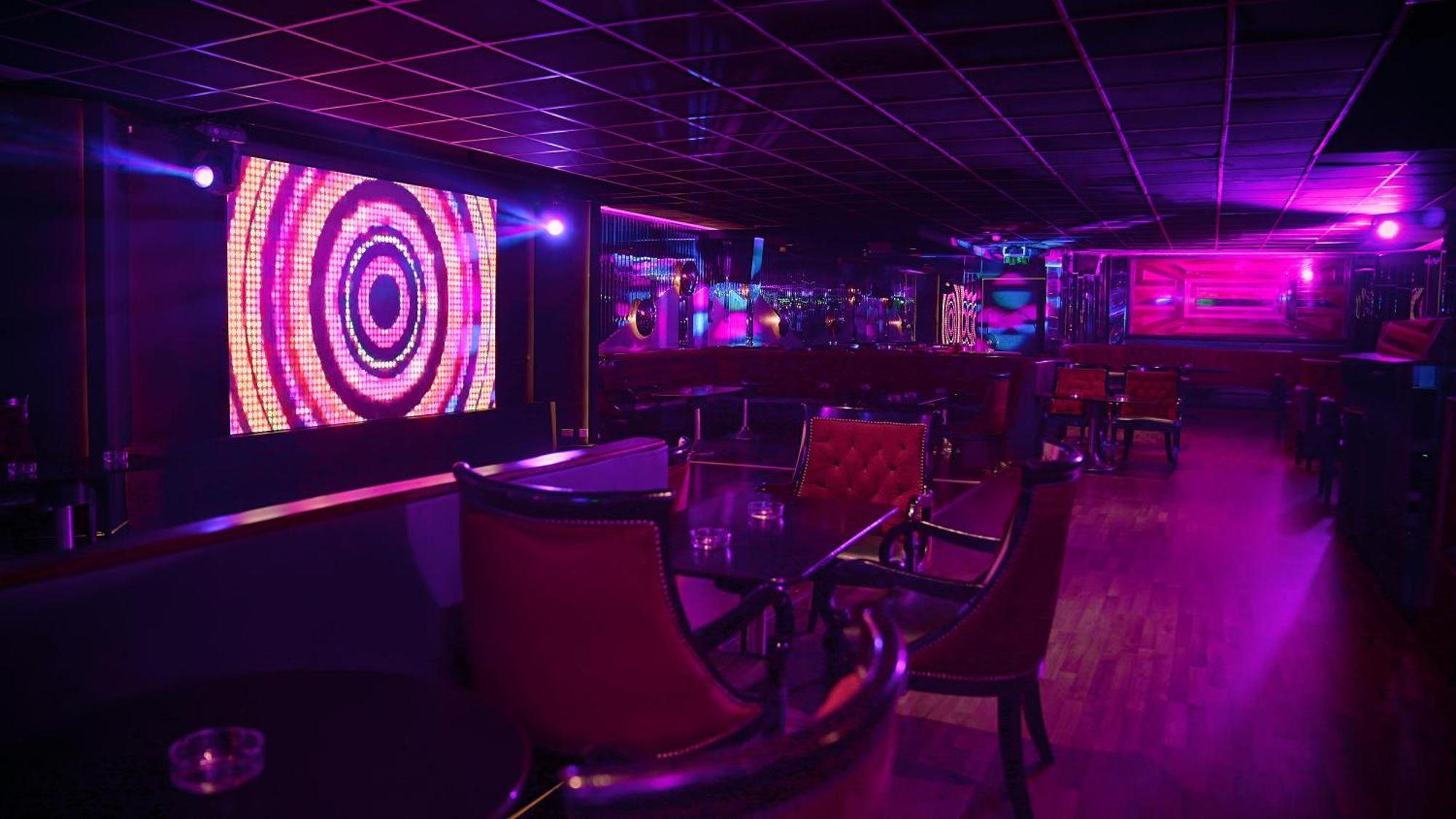 Sonesta Hotel Tower&Casino Il Cairo Esterno foto The interior of the nightclub