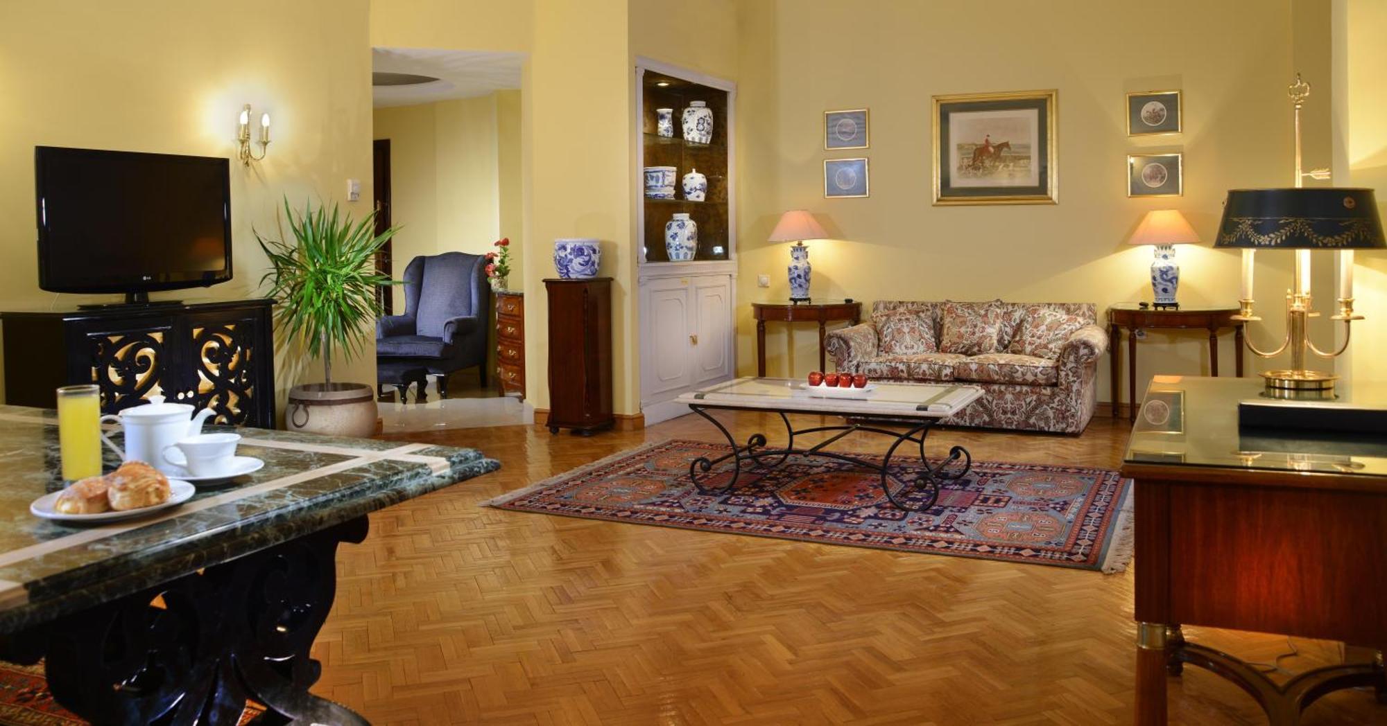 Sonesta Hotel Tower&Casino Il Cairo Esterno foto A living room